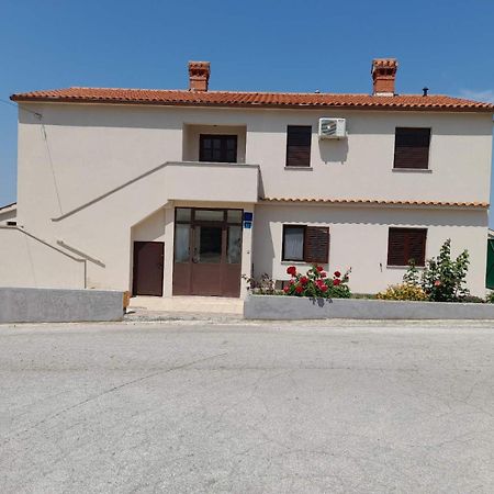 Ema Apartamento Labin  Exterior foto